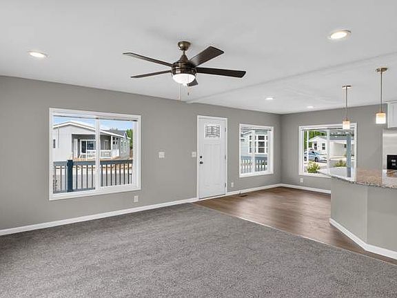 3rd image of 2410 Lancaster Dr SE #1006