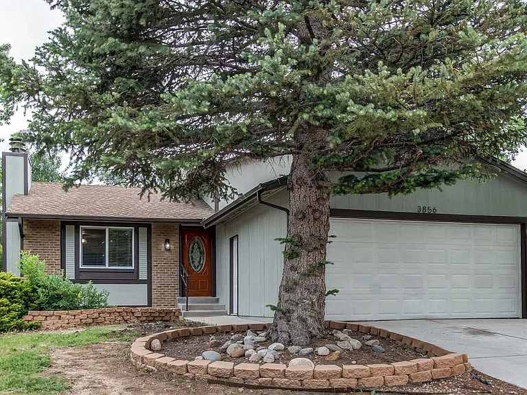 3856 S Nucla St — Photo 2