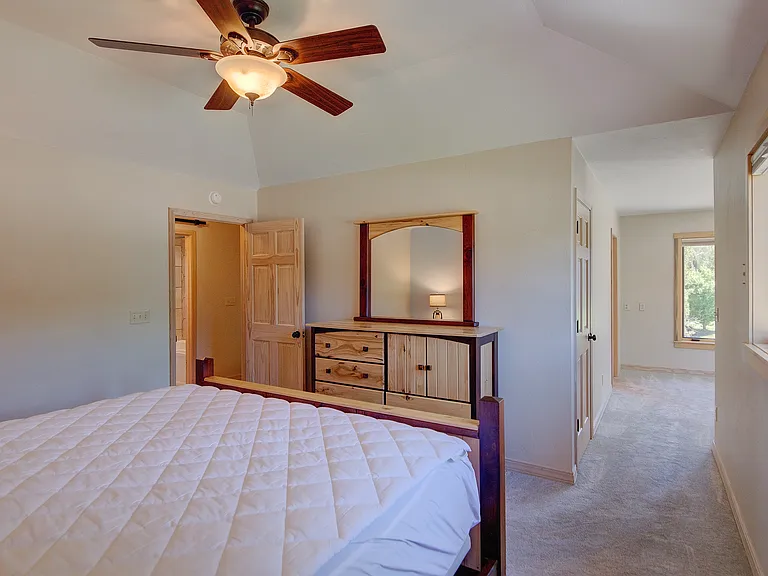 Hall into zen den and master bathroom with a small closet on the left (that was the hubby's closet ;)