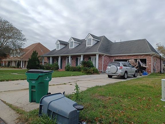 2nd image of 1313 Lake Louise Dr