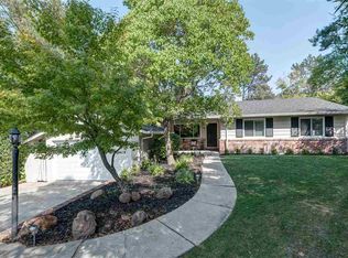 390 Hermosa Ct, Lafayette, CA 94549