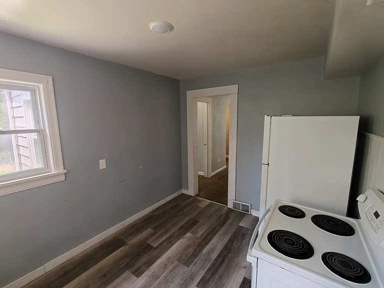 74 Vesper St — Photo 8