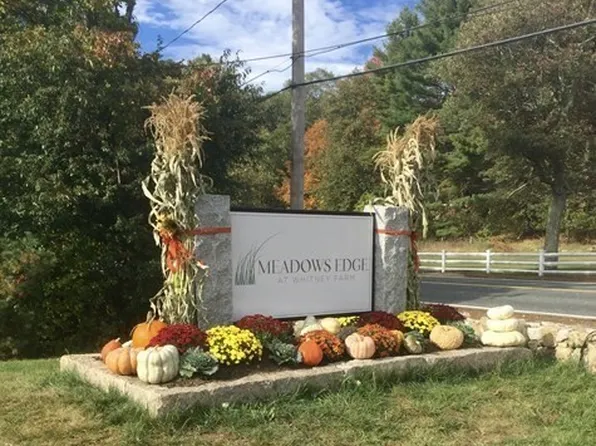 15 Millstone Dr #15, Sherborn, MA 01770