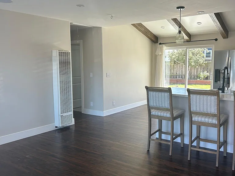 1536 Alta Vista Ct — Photo 8