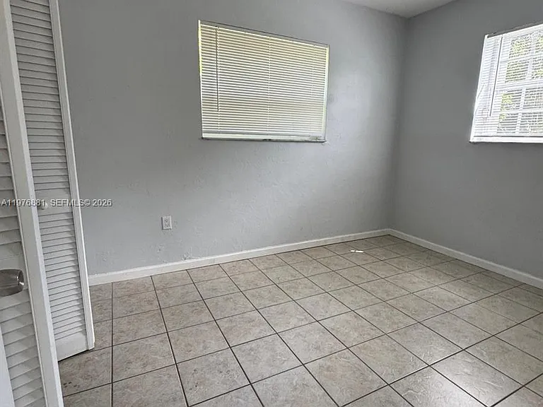 16981 NE 8th Ct — Photo 11