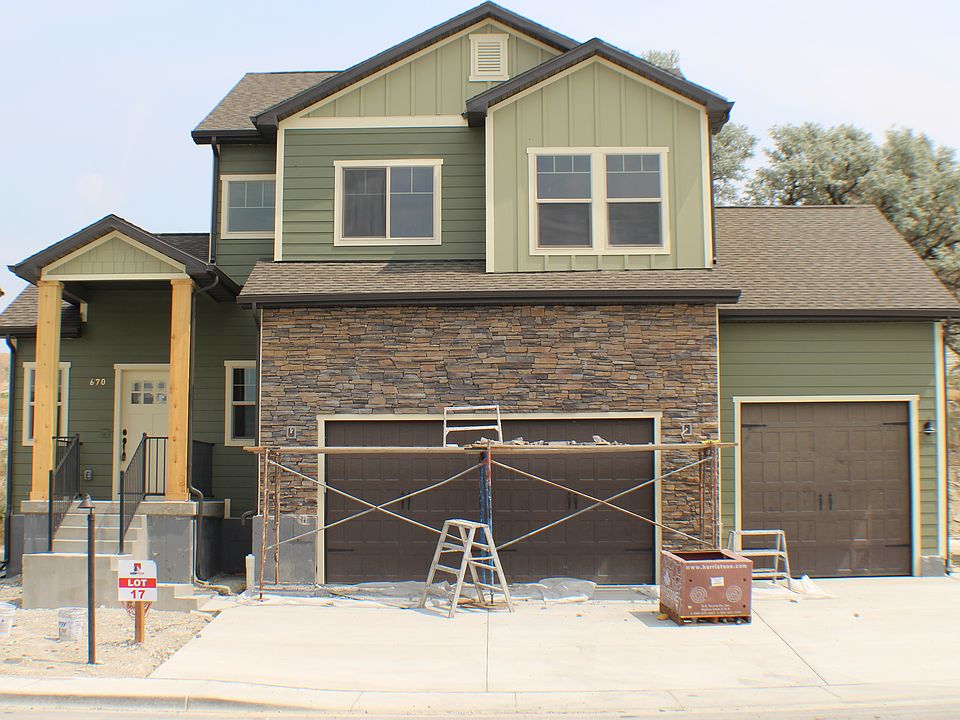 1st image of 670 Lynn Ct
