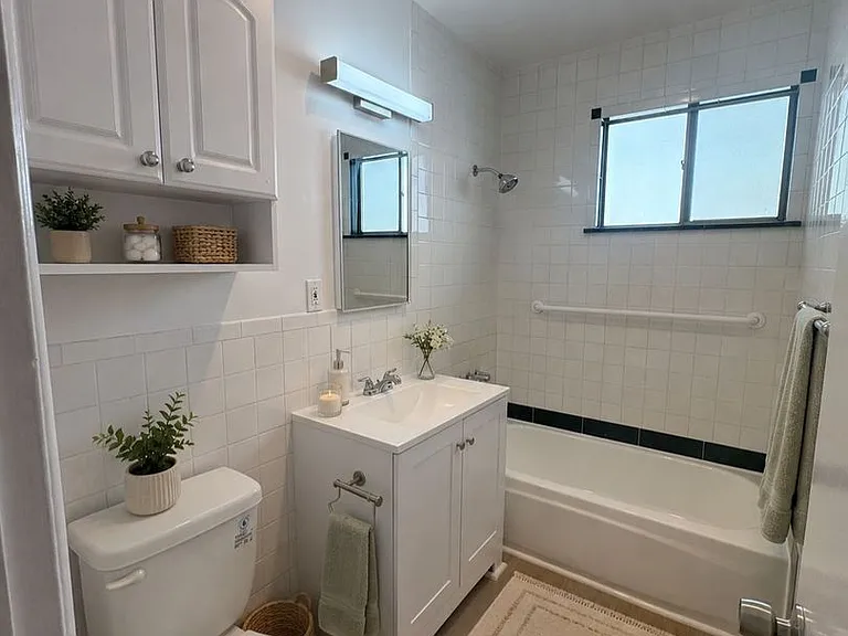 11816 Chandler Blvd #11 — Photo 15