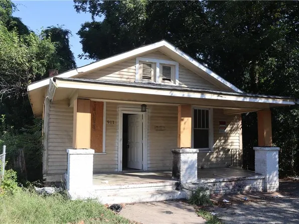 911 Holloway St, Durham, NC 27701