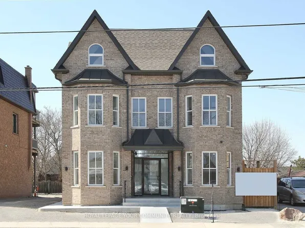 352 Main St N #2A, Markham, ON L3P 1Z1