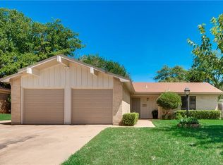 6717 Wagonet Rd, Forest Hill, TX 76140