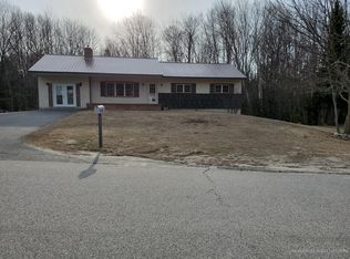 21 Parkview Ave, Livermore Falls, ME 04254