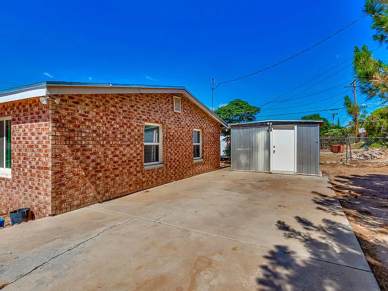 1001 Atwood Dr — Photo 31