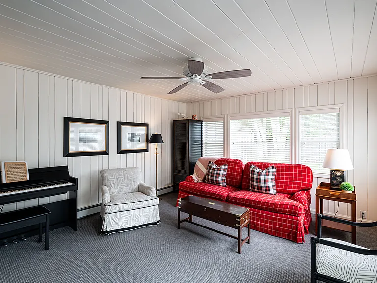 6014 N Kent Ave — Photo 10