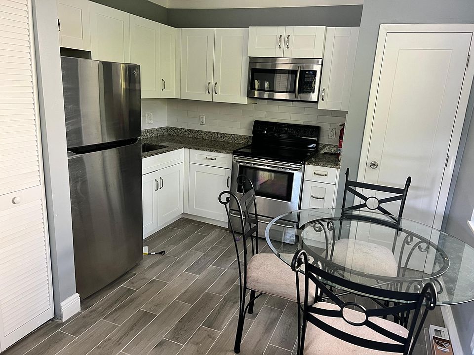 1st image of 1435 SW 24th Ct APT B