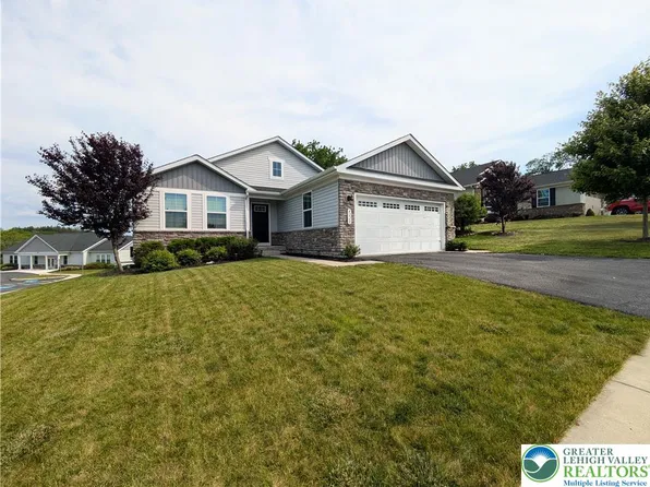 4220 Cypress Ln, Whitehall, PA 18052
