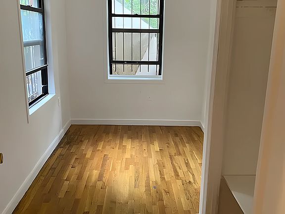 2nd image of 266 Kosciuszko St #1R