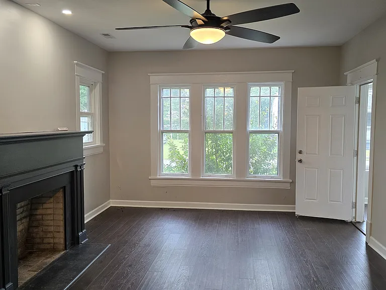 225 Bond St — Photo 8