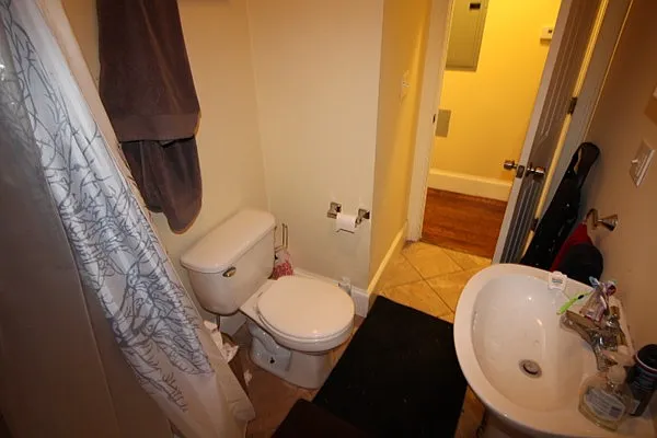 4 bed, 1.0 bath, $6,800 — Photo 4