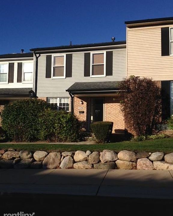 1st image of 3356 Burbank Dr