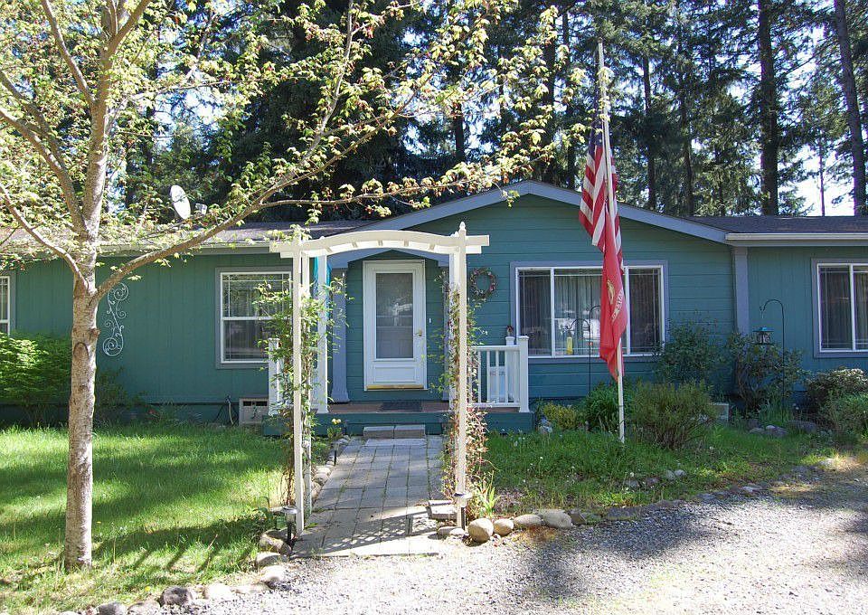 1st image of 16828 Sorbus Ct SE