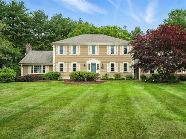 56 R F Higgins Dr, Norwell, MA 02061