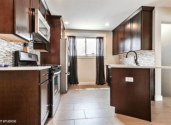 4th image of 4537 S Leamington Ave