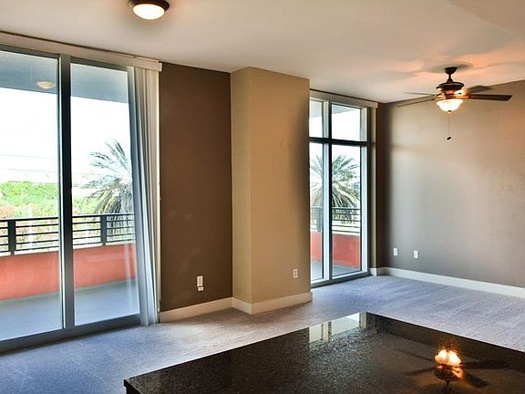5th image of 1120 E Kennedy Blvd Unit 320