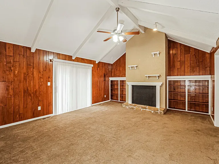 9004 Arlington Ct — Photo 11
