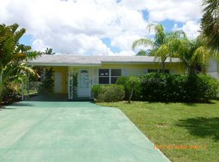 17731 1st St E, Redington Shores, FL 33708