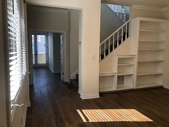 3rd image of 2316 Highland Ave