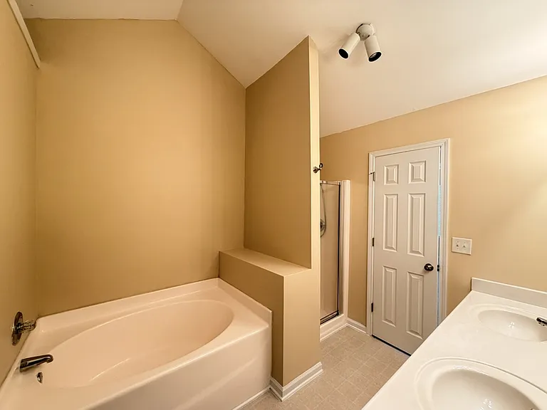 540 Georgia Way — Photo 11
