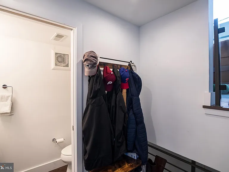 1343 S Garnet St — Photo 5