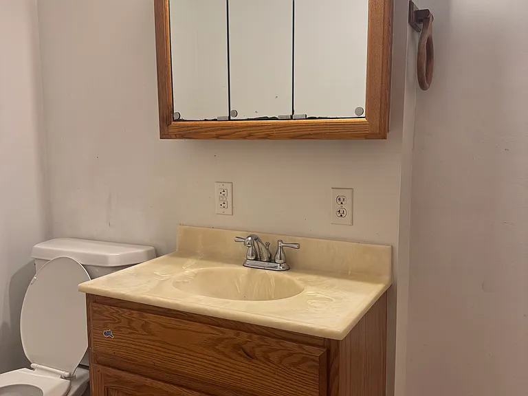 602 Miami Ct — Photo 8