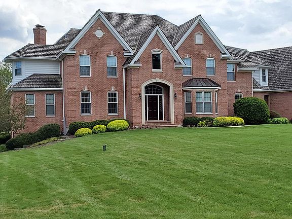 2nd image of 39615 Orchard Bluff Ln