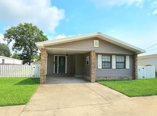 605 E 1st St, Belle Chasse, LA 70037