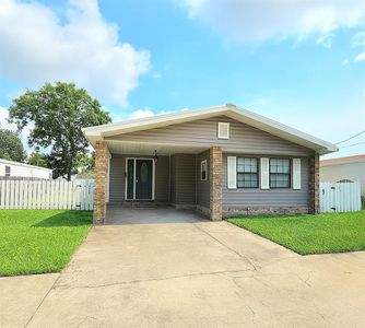 605 E 1st St, Belle Chasse, LA, 70037