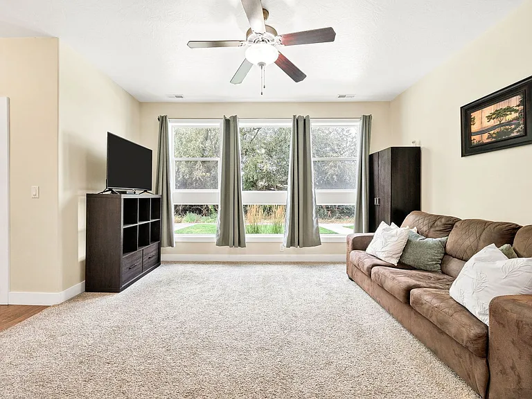2485 S 1296 W — Photo 3