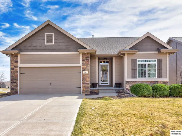 7315 S 174th St, Omaha, NE 68136