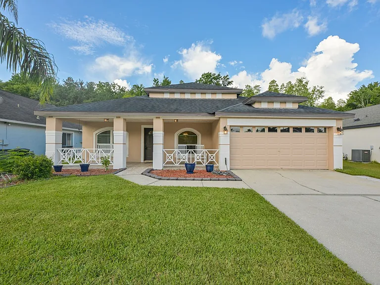 1147 Timber Trace Dr — Photo 1