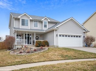 306 E 14th Pl, Indianola, IA 50125