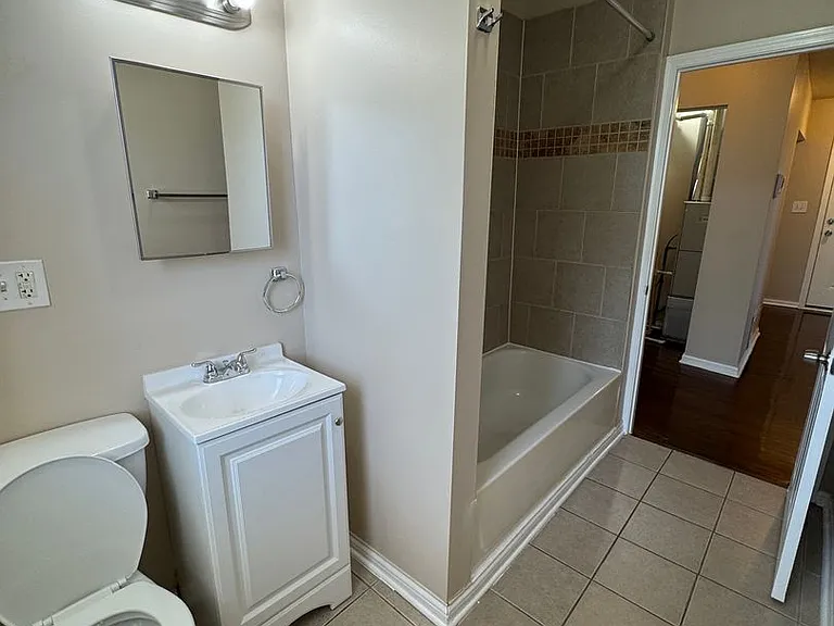 7016 S Sangamon St #3 — Photo 14