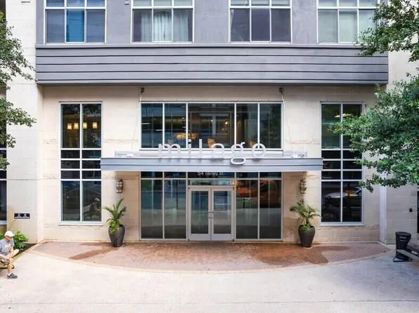 54 Rainey St APT 404, Austin, TX 78701