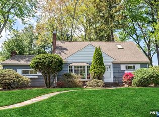 17 Cypress Pl, Demarest, NJ 07627