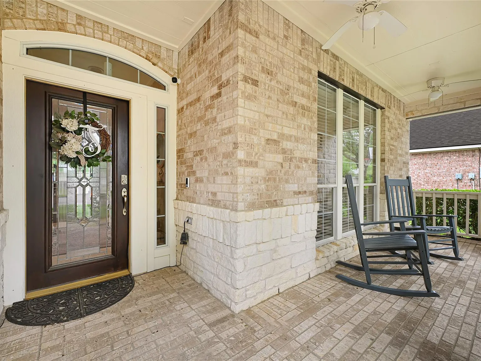 4 bed, 3.5 bath, 3553 sqft, $3,700 — Photo 4