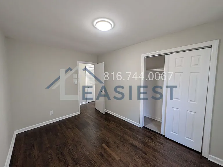 2402 S Claremont Ave — Photo 10