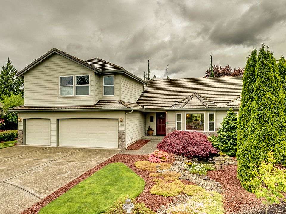 1.5 story on large lot