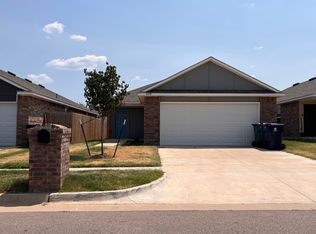11608 SW 12th St, Yukon, OK 73099