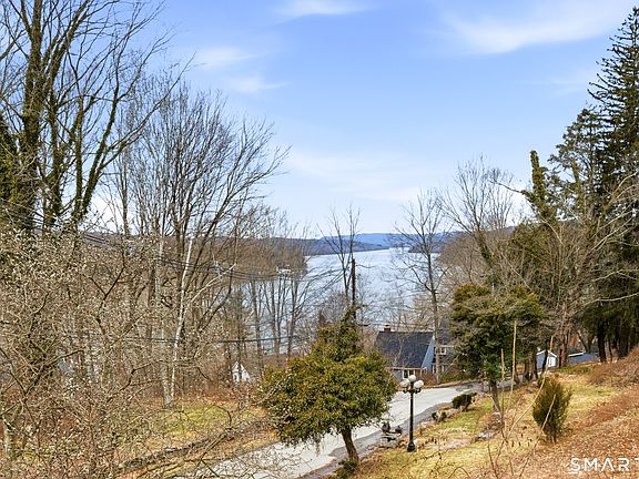2nd image of 32 Porges Road