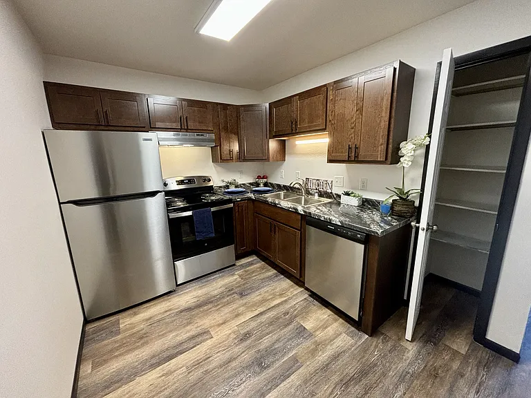 The Ridge Apartments — Photo 222