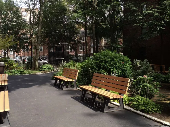 32-20 92nd Street image 4 of 6